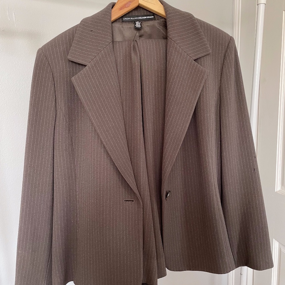 Linda Allard Ellen Tracy Women's Suit Set